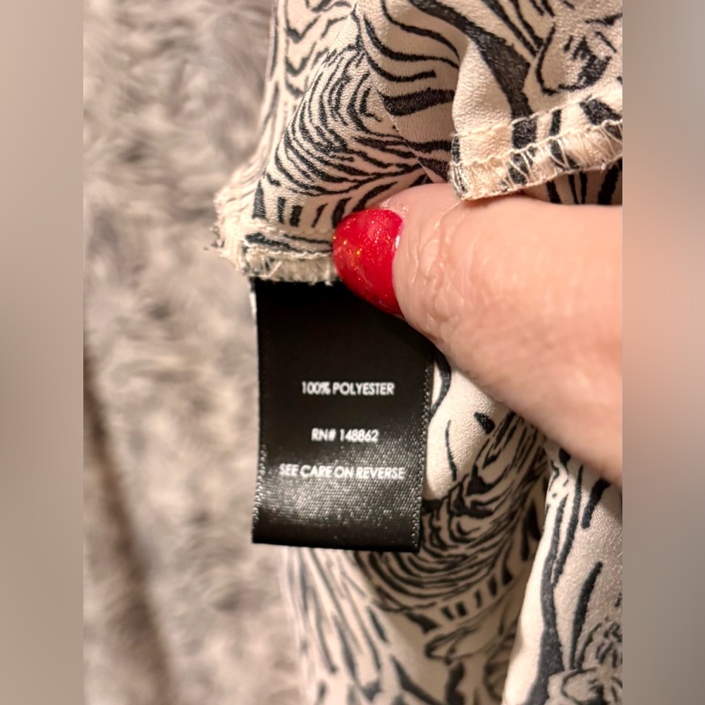 🐯 Torrid Hi-Lo Tiger Print Top size 6X - Picture 9 of 11